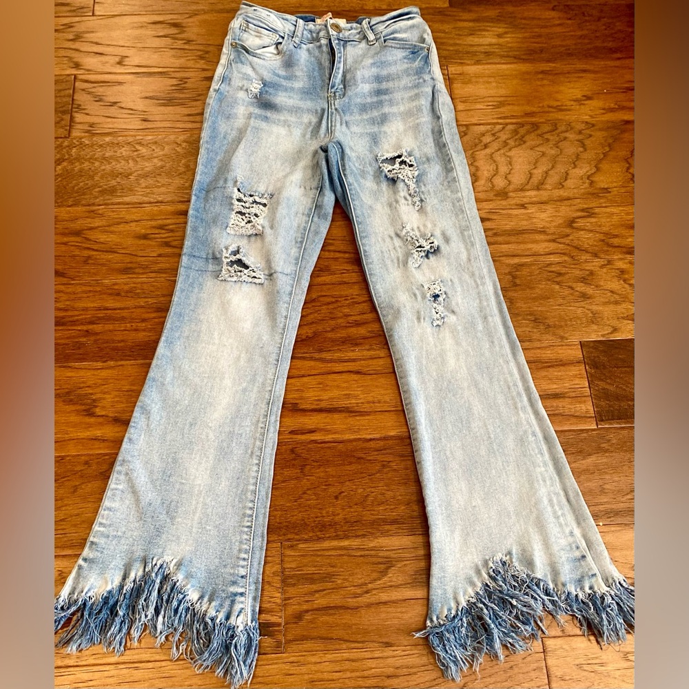 Junior’s Frayed Hem‎ Light Blue Flare Elite Jeans with Distressing